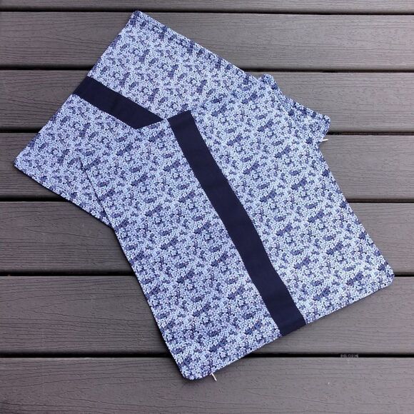 PAIR Blue Floral Pillow Set 19 x 16 NEW - Picture 3 of 13